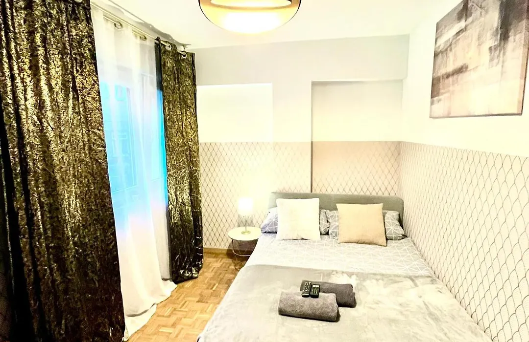 ClickTheFlat Solidarności City Center Apart Rooms-1