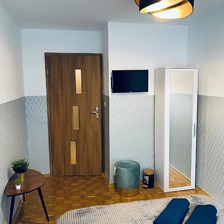 ClickTheFlat Solidarności City Center Apart Rooms-2